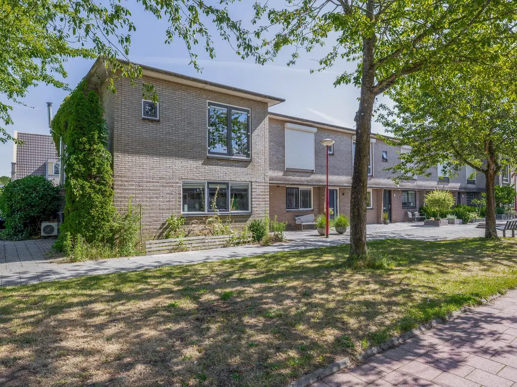 Annie M.G. Schmidtstraat 11, OUD-BEIJERLAND