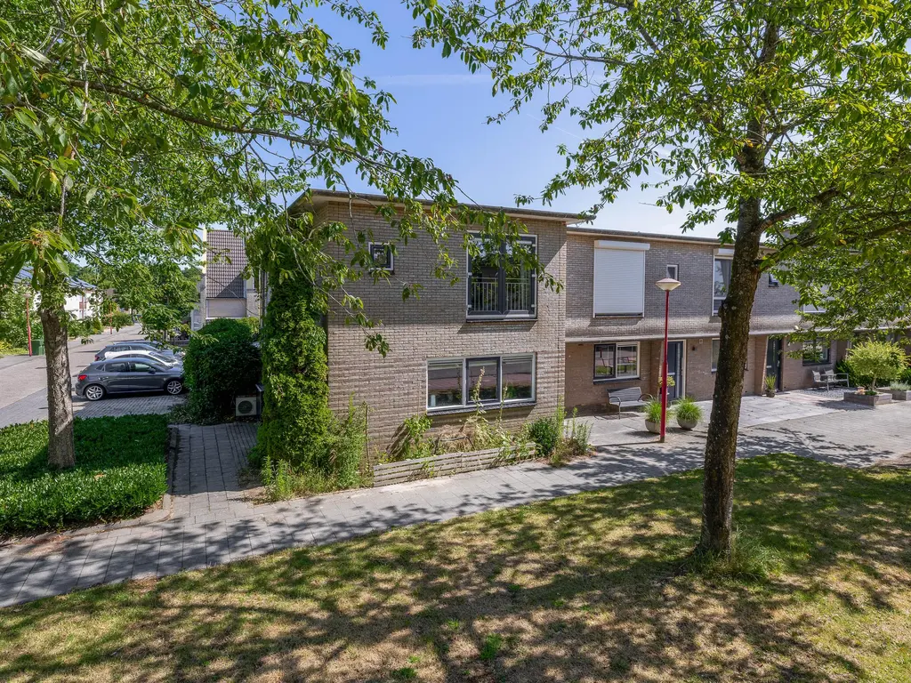 Annie M.G. Schmidtstraat 11, OUD-BEIJERLAND