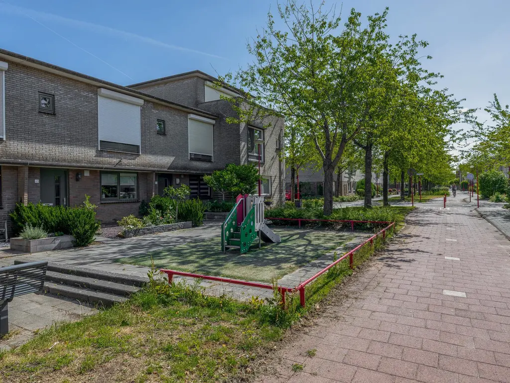 Annie M.G. Schmidtstraat 11, OUD-BEIJERLAND