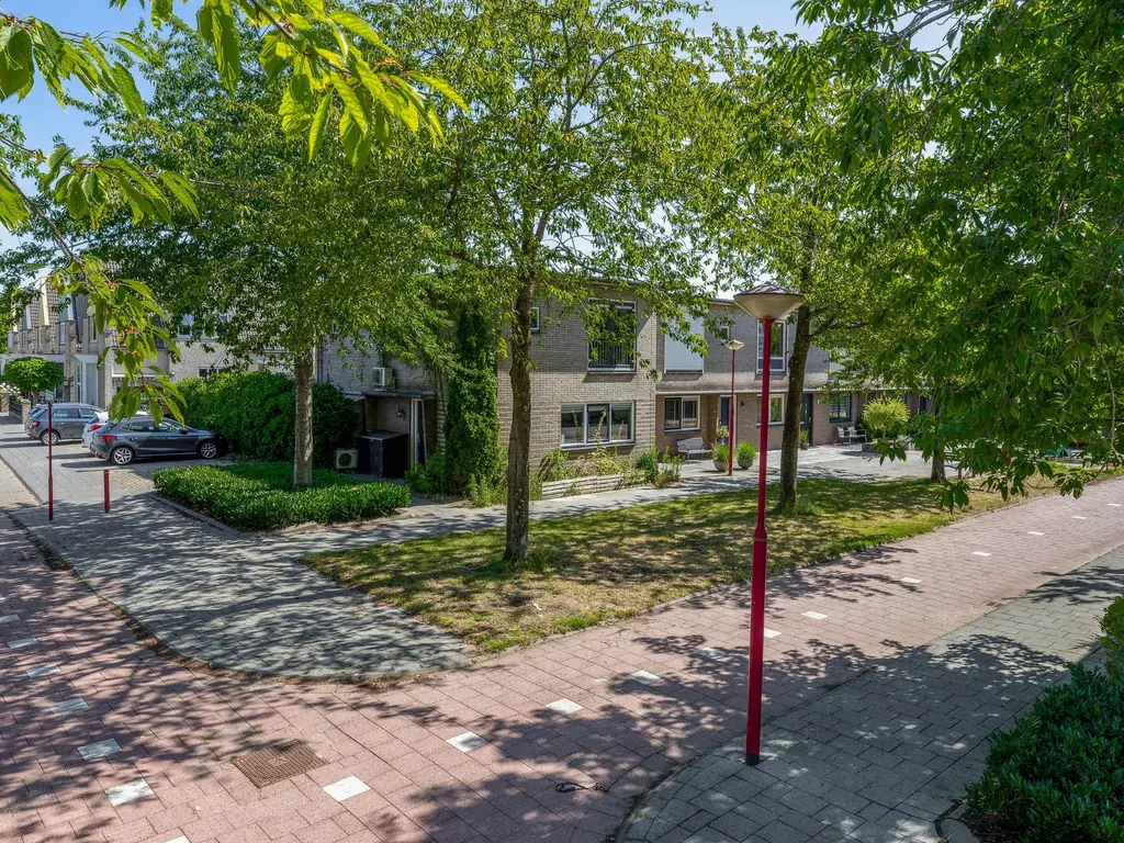 Annie M.G. Schmidtstraat 11, OUD-BEIJERLAND