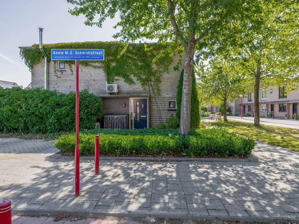 Annie M.G. Schmidtstraat 11, OUD-BEIJERLAND
