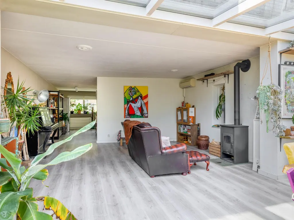 Annie M.G. Schmidtstraat 11, OUD-BEIJERLAND