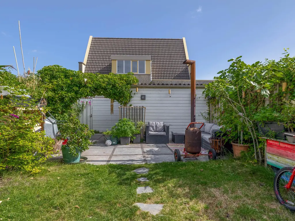 Annie M.G. Schmidtstraat 11, OUD-BEIJERLAND