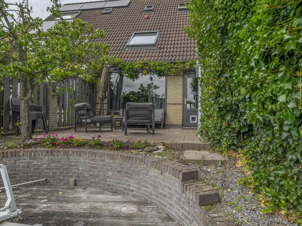Stuurboord 30, ROZENBURG