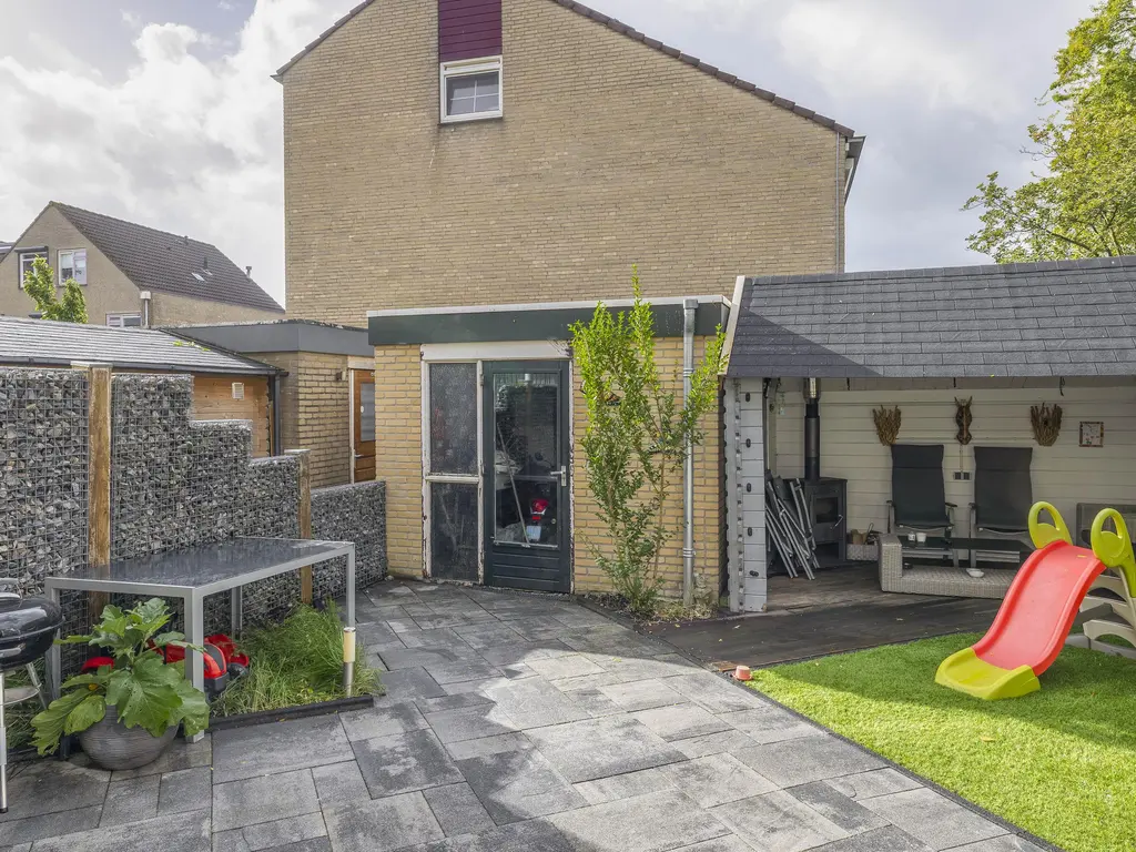 Christinalaan 21, ZWARTEWAAL