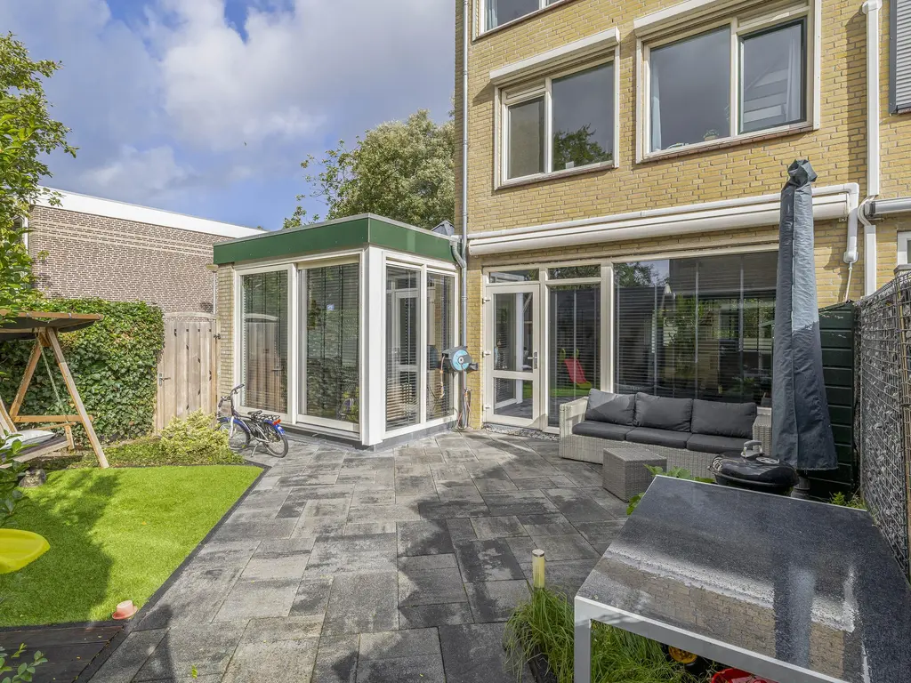 Christinalaan 21, ZWARTEWAAL