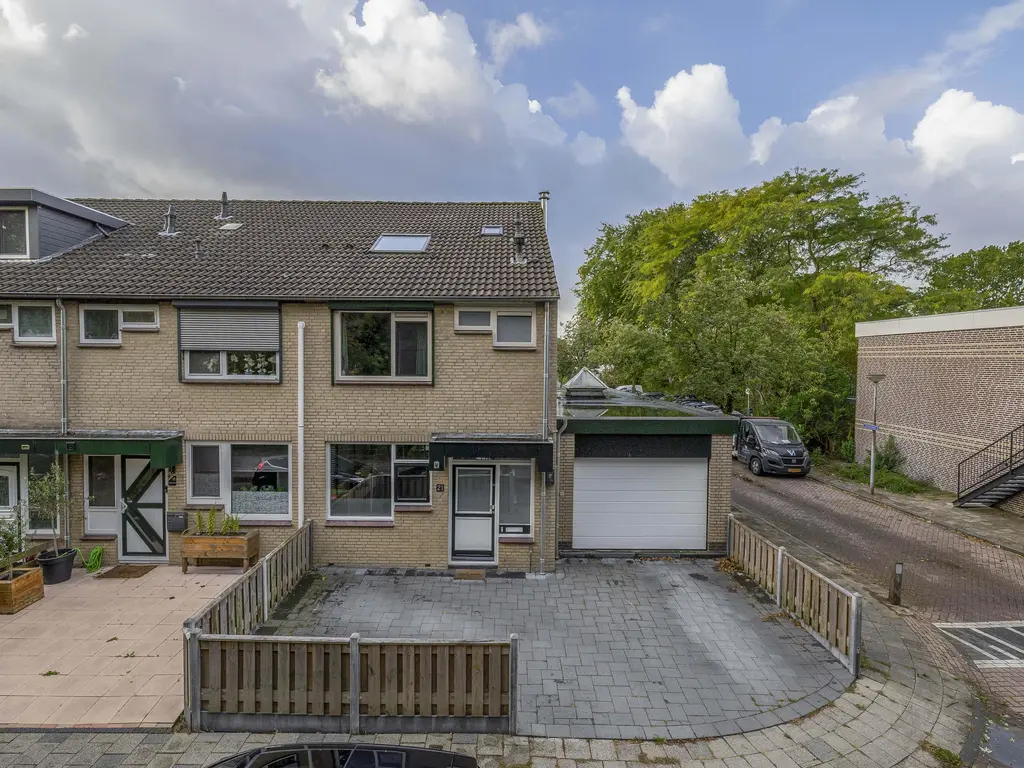 Christinalaan 21, ZWARTEWAAL