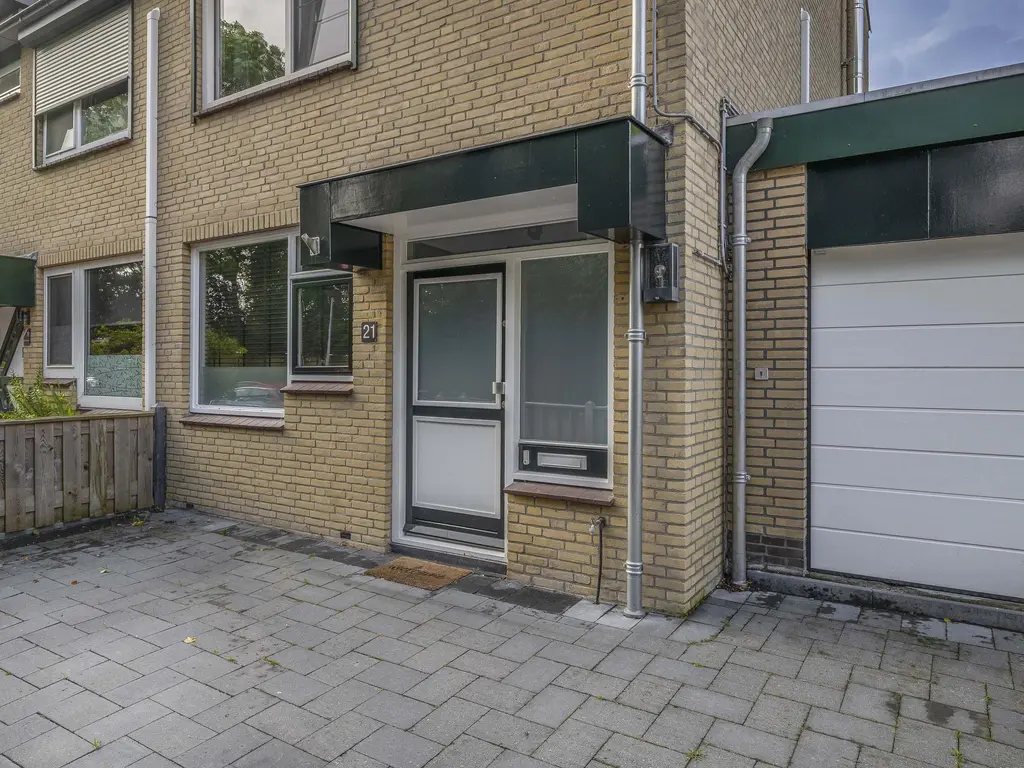 Christinalaan 21, ZWARTEWAAL