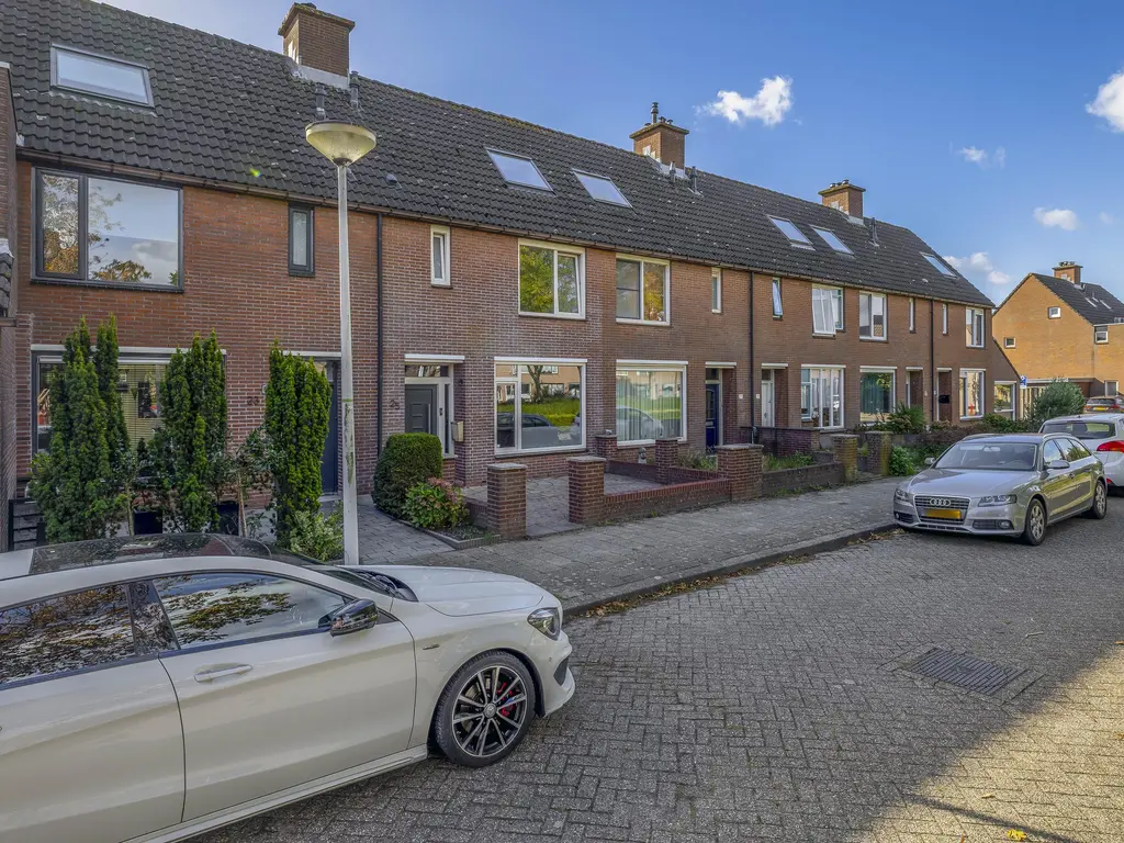 Anker 25, HELLEVOETSLUIS