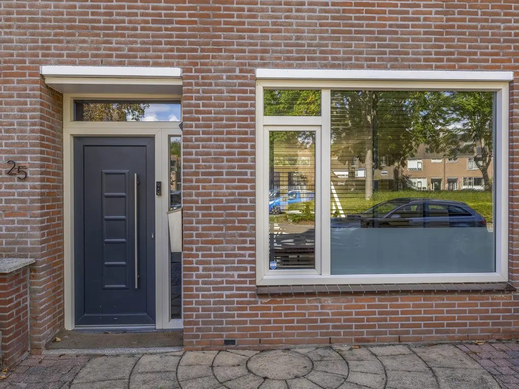 Anker 25, HELLEVOETSLUIS