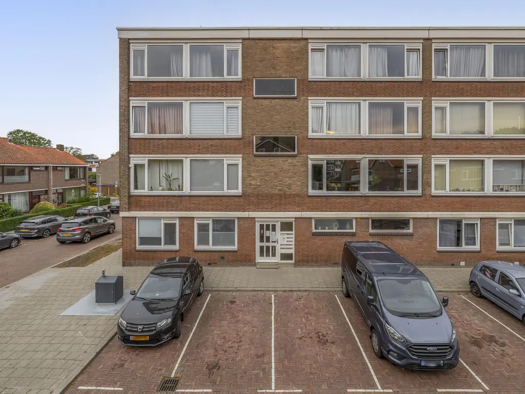 Dahliastraat 5, Rozenburg