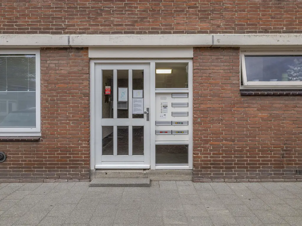 Dahliastraat 5, Rozenburg
