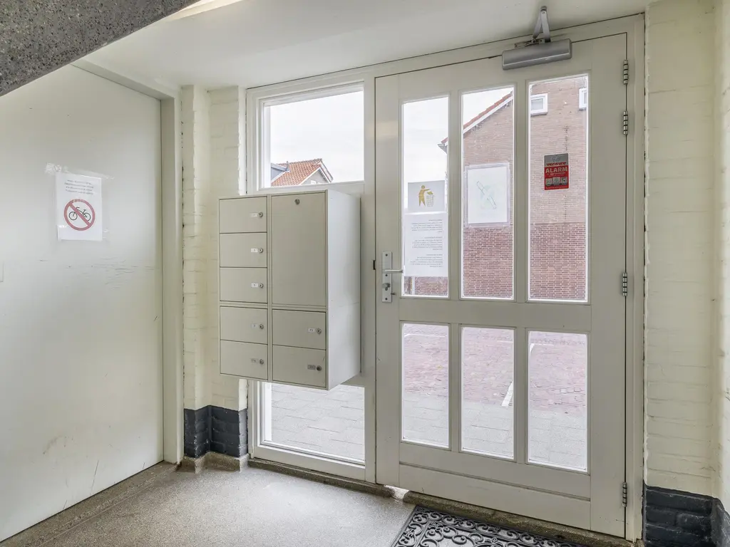 Dahliastraat 5, Rozenburg
