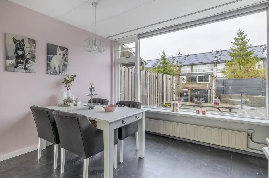 Mr G Groen van Prinstererlaan 11