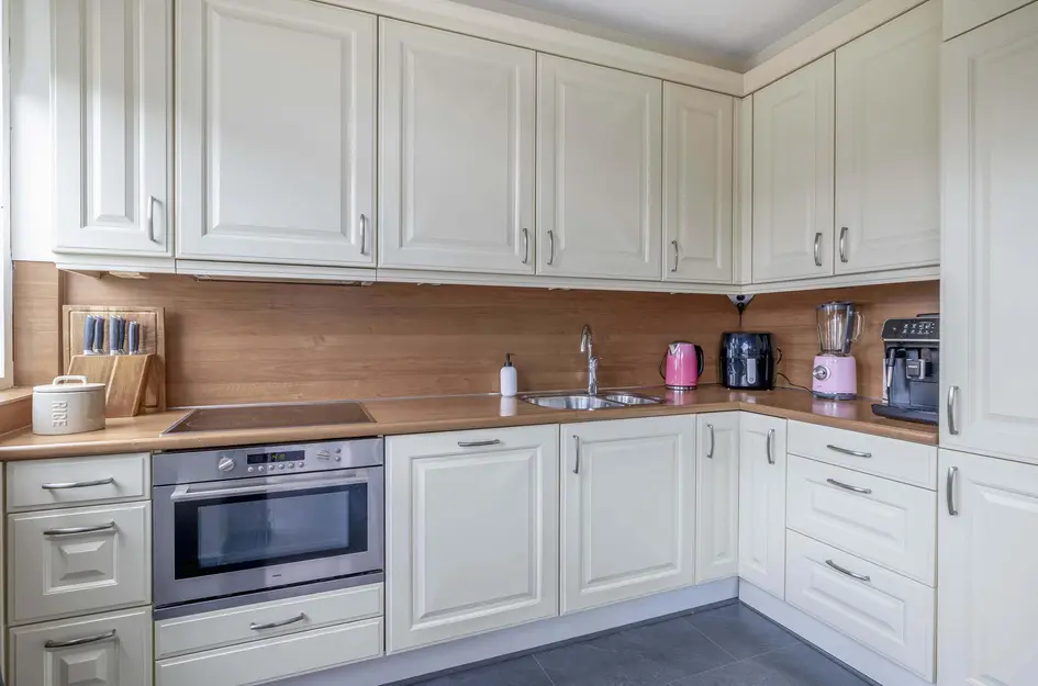 Mr G Groen van Prinstererlaan 11