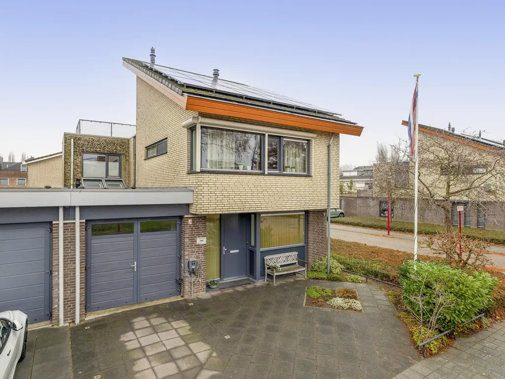 Bachlaan 79A, OUD-BEIJERLAND