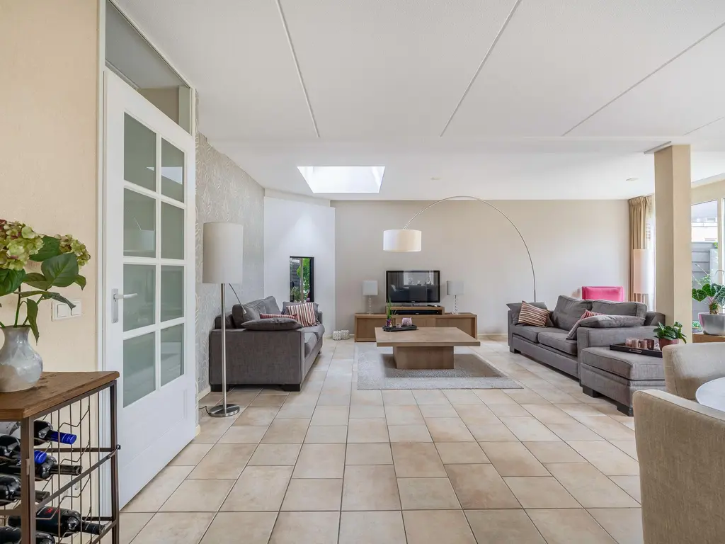 Bachlaan 79A, OUD-BEIJERLAND