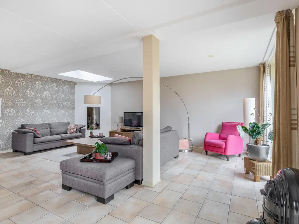 Bachlaan 79A, OUD-BEIJERLAND