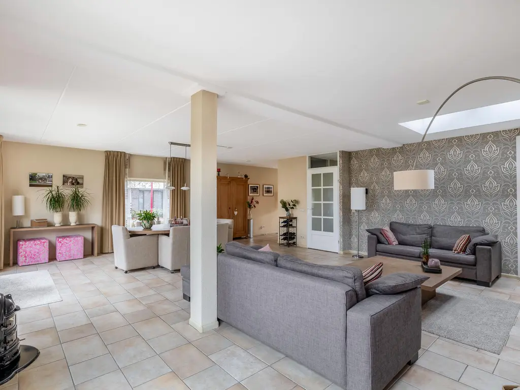 Bachlaan 79A, OUD-BEIJERLAND