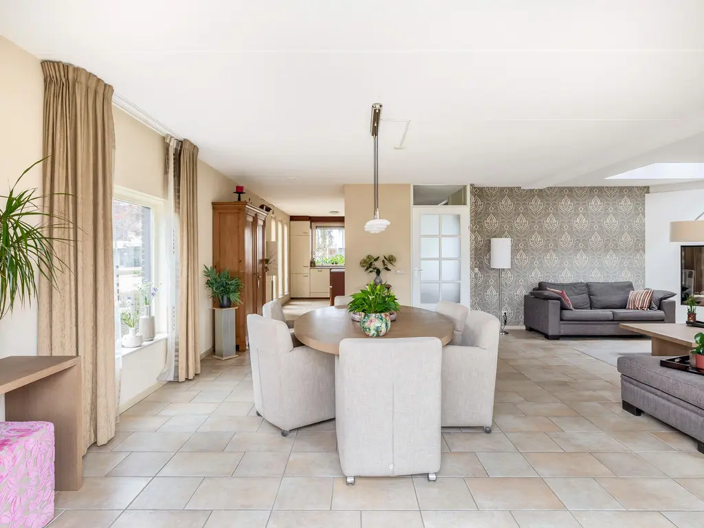 Bachlaan 79A, OUD-BEIJERLAND