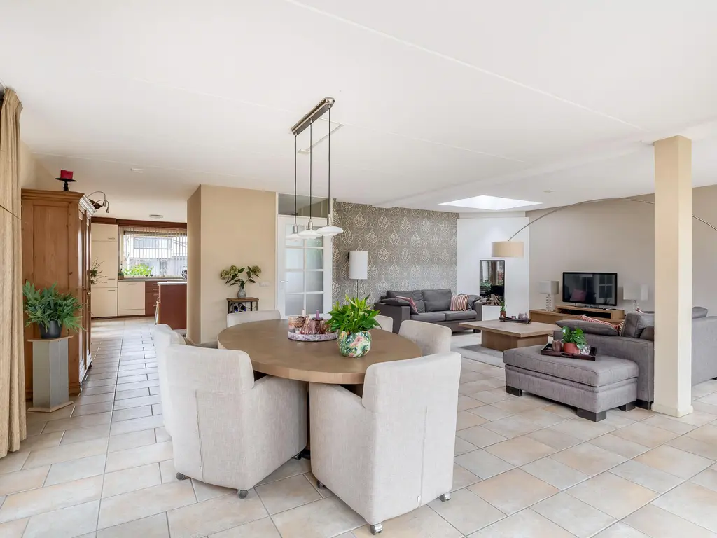 Bachlaan 79A, OUD-BEIJERLAND