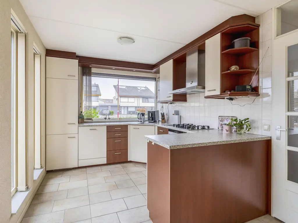 Bachlaan 79A, OUD-BEIJERLAND