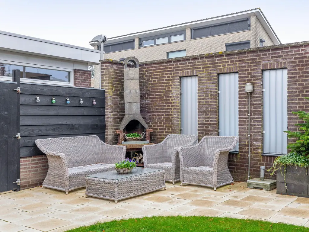 Bachlaan 79A, OUD-BEIJERLAND