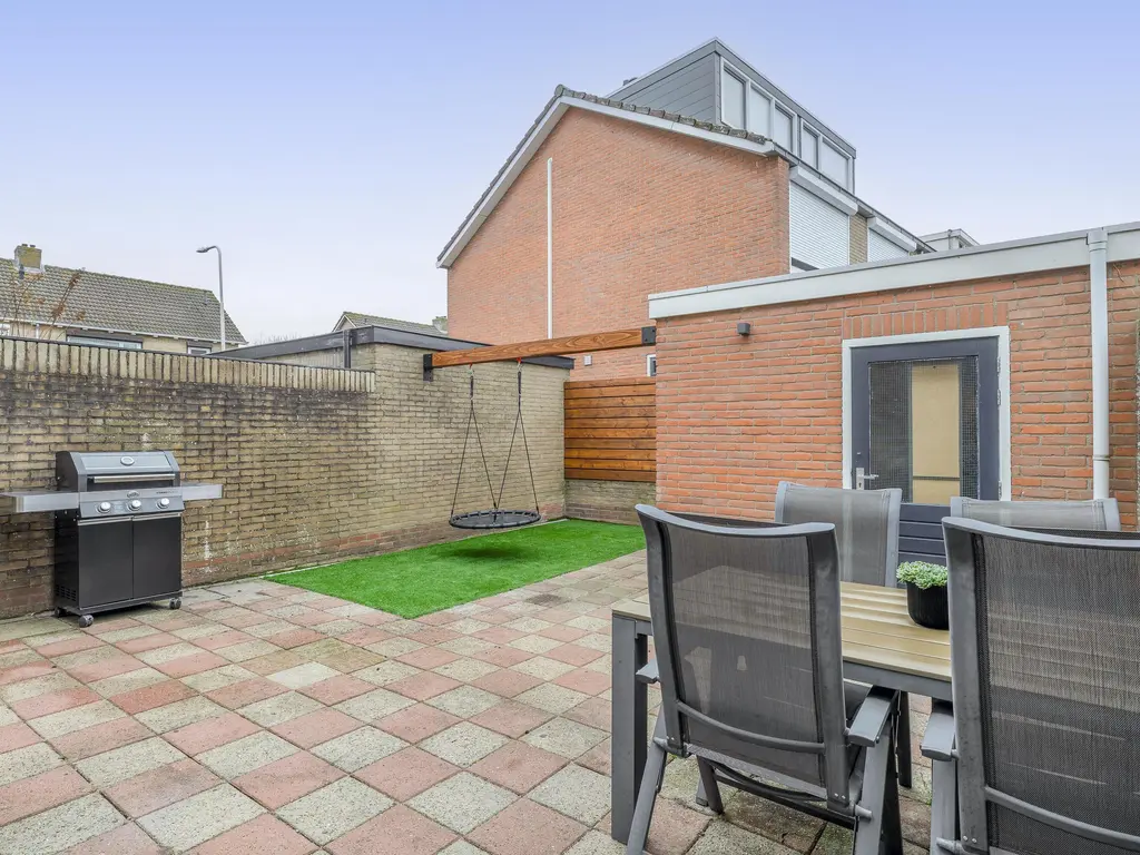 Ridder van Dorpstraat 23, NIEUW-BEIJERLAND