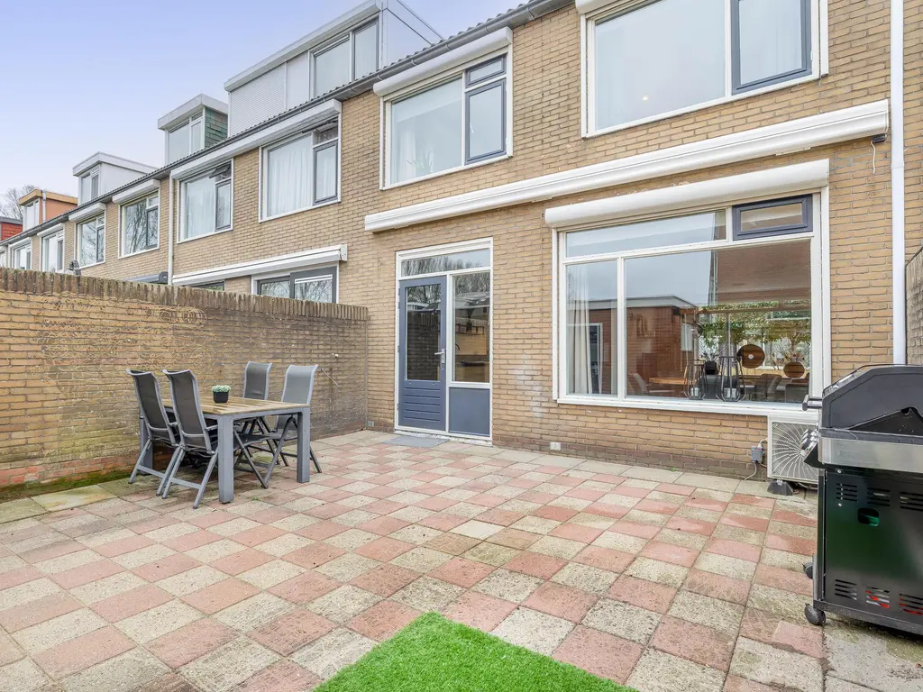 Ridder van Dorpstraat 23, NIEUW-BEIJERLAND