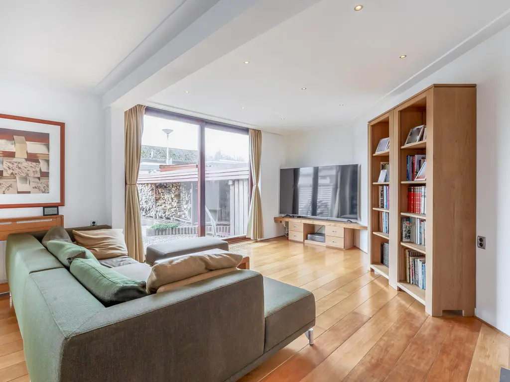 Heereplaats 25, ROZENBURG