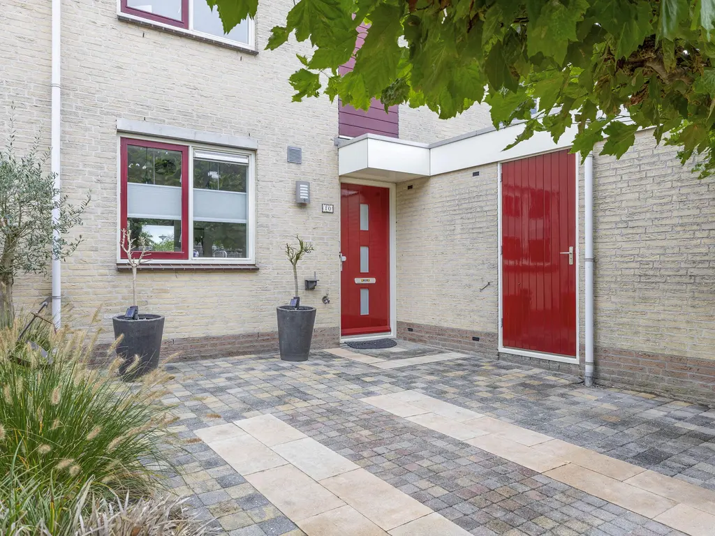 Irenestraat 10, ZWARTEWAAL