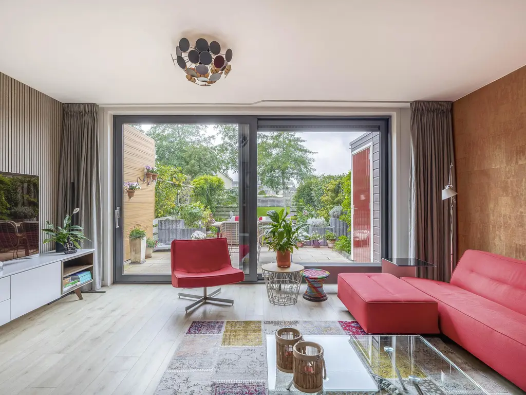 Irenestraat 10, ZWARTEWAAL