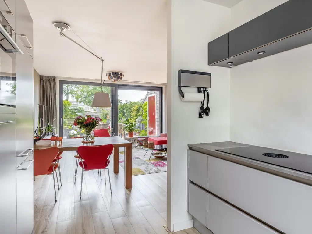 Irenestraat 10, ZWARTEWAAL