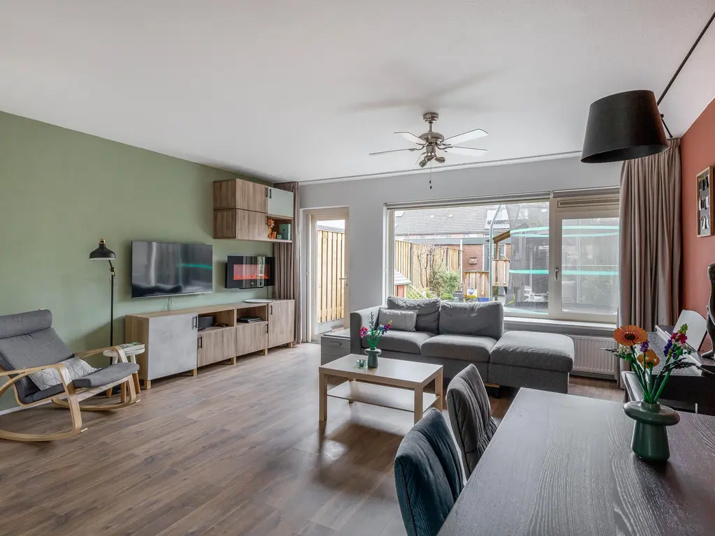 Koolwitje 1, HELLEVOETSLUIS