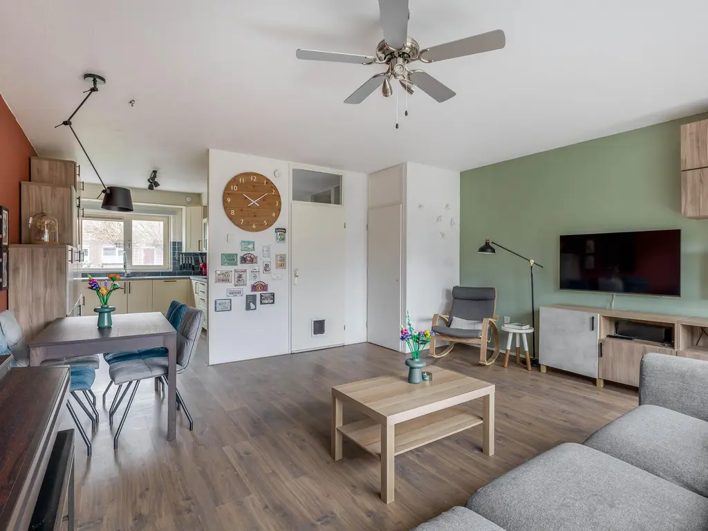 Koolwitje 1, HELLEVOETSLUIS