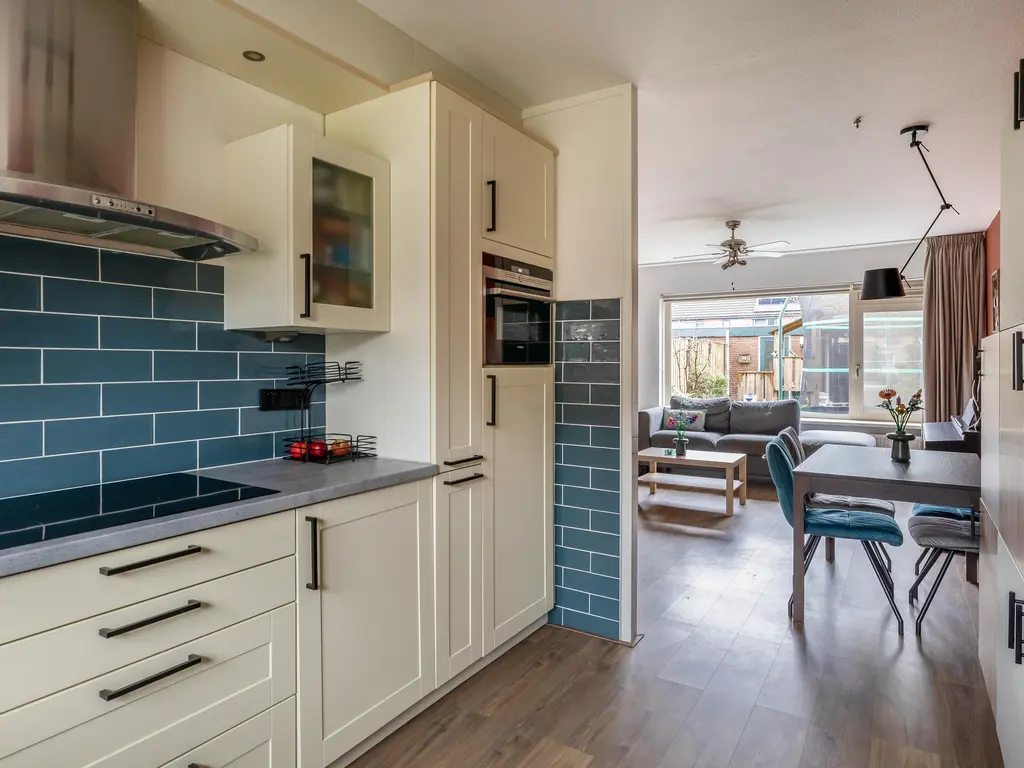 Koolwitje 1, HELLEVOETSLUIS