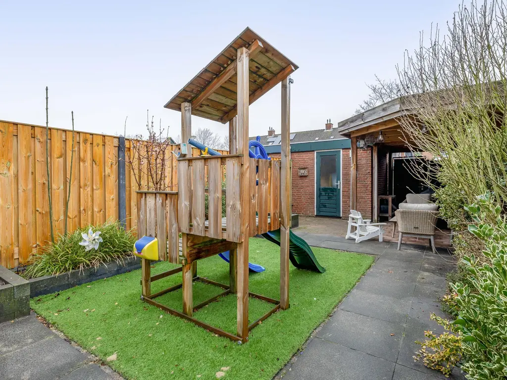 Koolwitje 1, HELLEVOETSLUIS