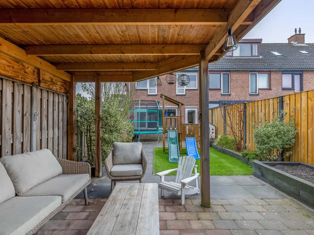 Koolwitje 1, HELLEVOETSLUIS