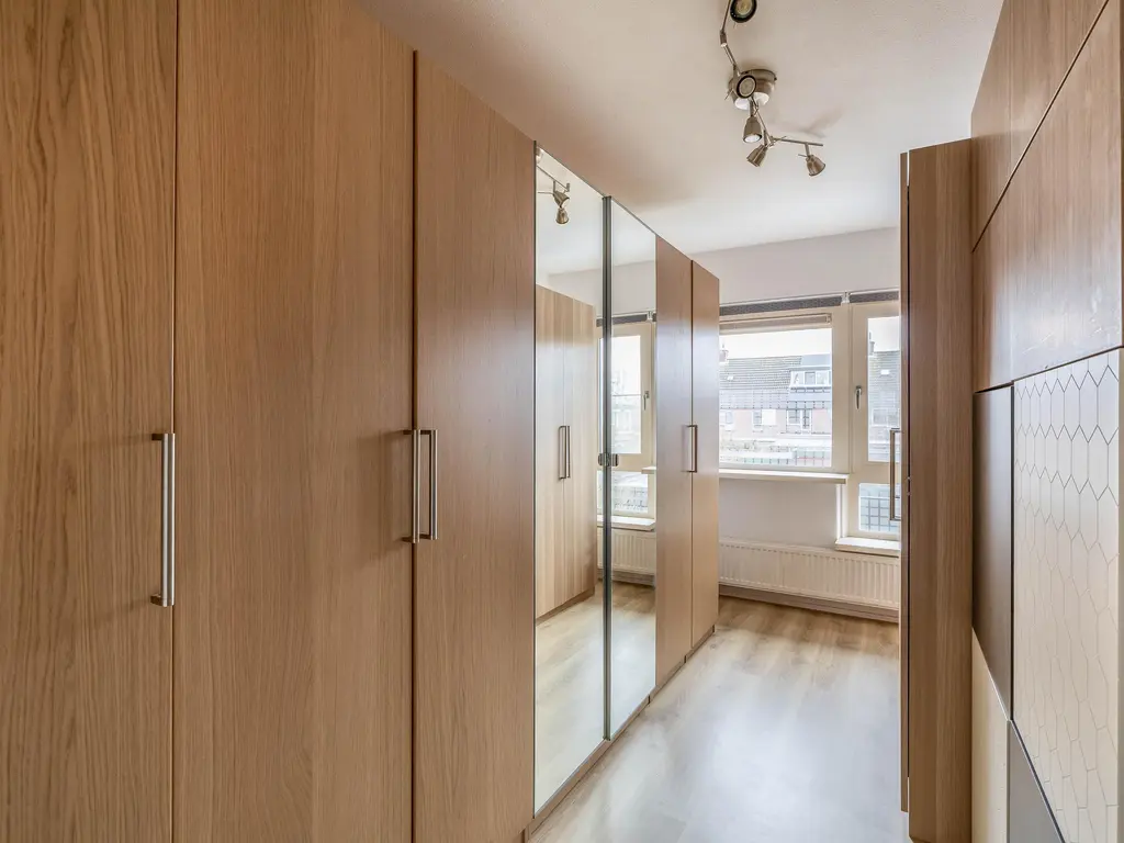 Koolwitje 1, HELLEVOETSLUIS