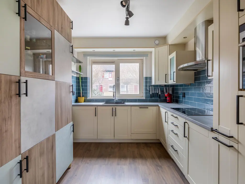 Koolwitje 1, HELLEVOETSLUIS