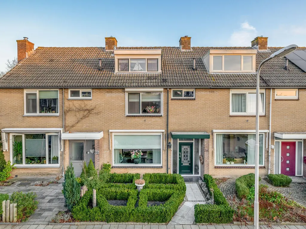 W. Vrijlandtstraat 34, OUD-BEIJERLAND