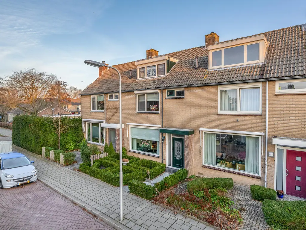 W. Vrijlandtstraat 34, OUD-BEIJERLAND