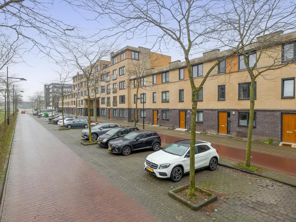 Avenue Carré 62, BARENDRECHT