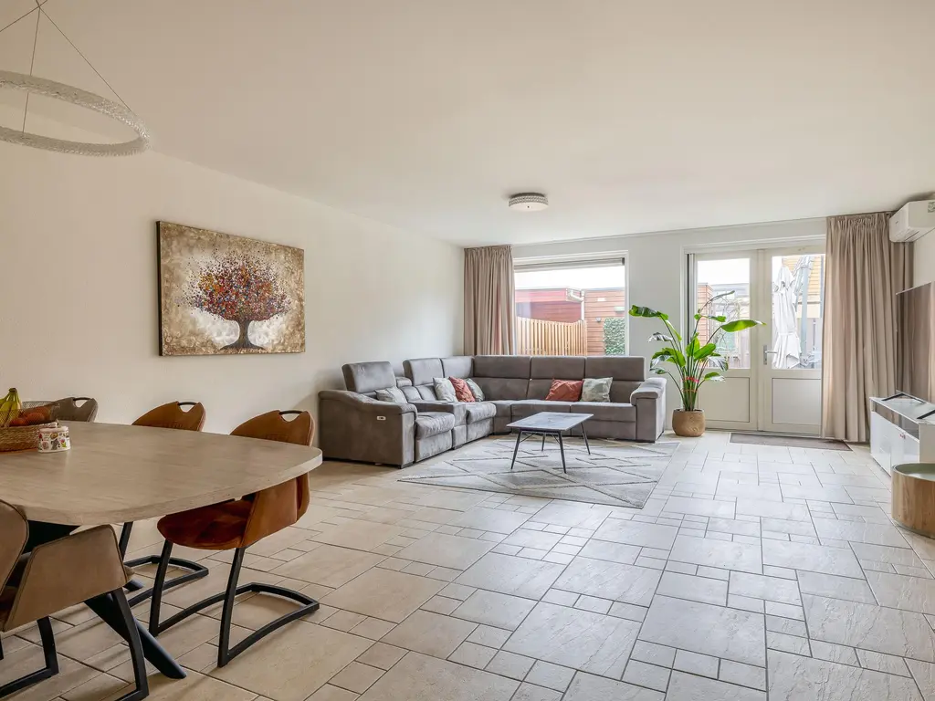 Avenue Carré 62, BARENDRECHT