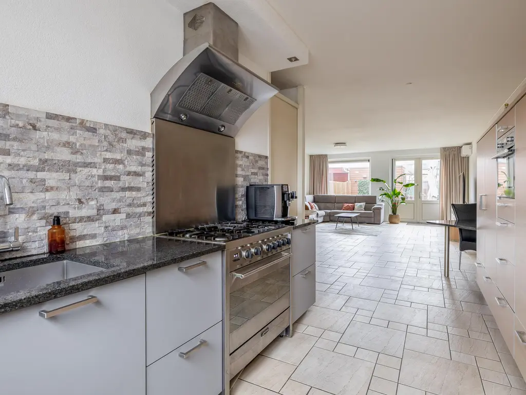 Avenue Carré 62, BARENDRECHT