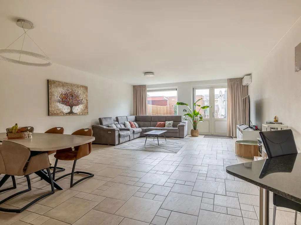 Avenue Carré 62, BARENDRECHT