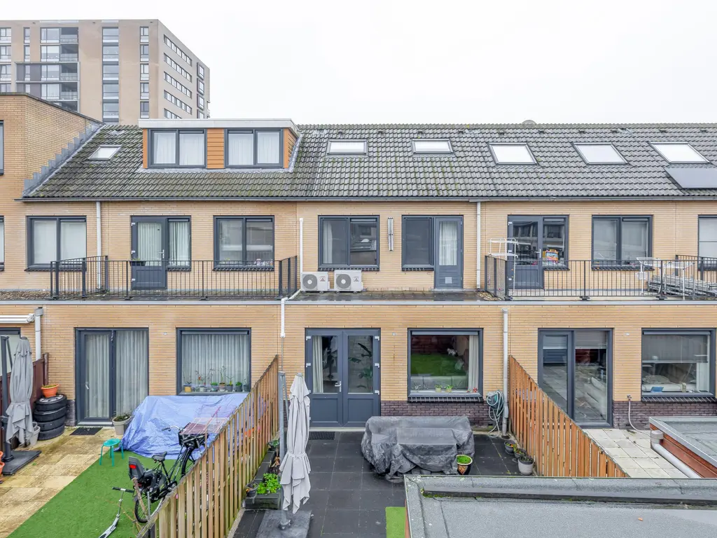 Avenue Carré 62, BARENDRECHT