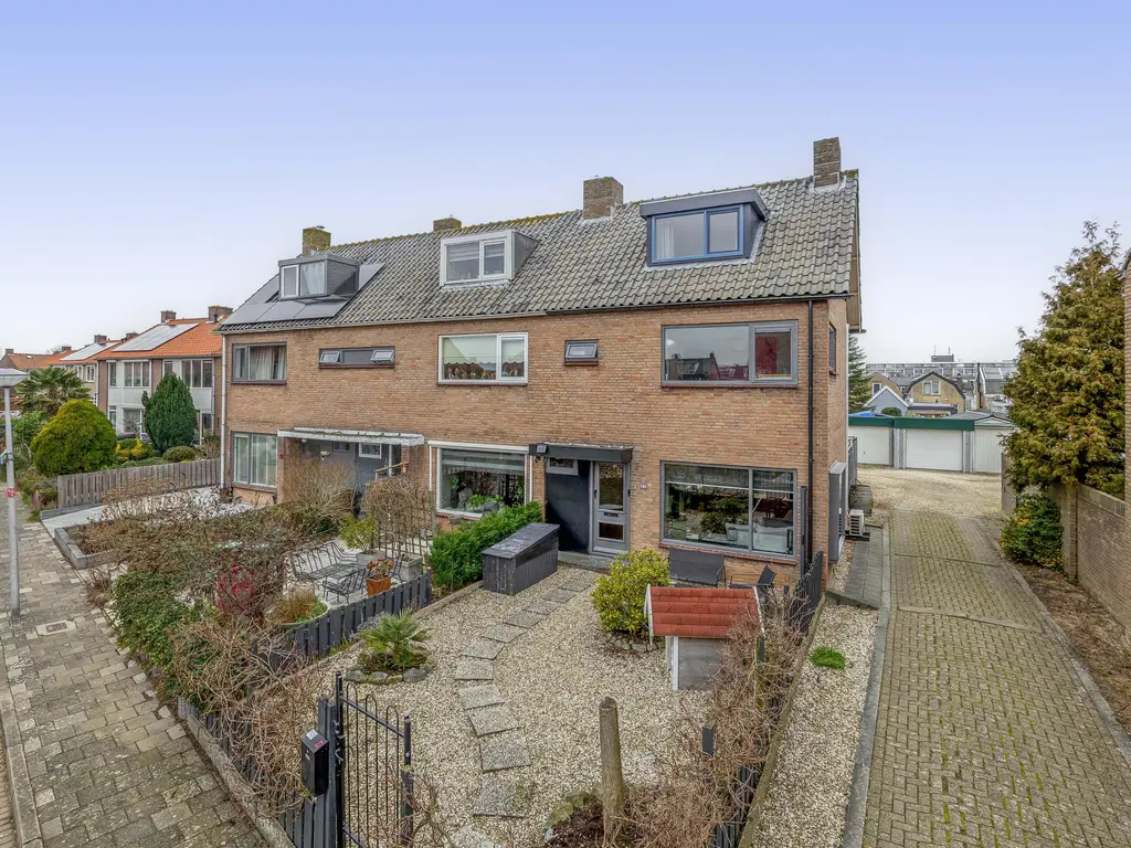 Karel de Stoutestraat 23, HELLEVOETSLUIS