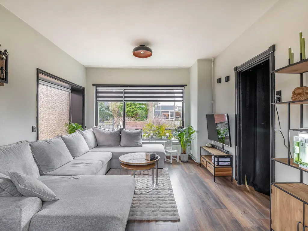 Karel de Stoutestraat 23, HELLEVOETSLUIS