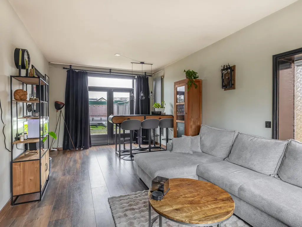 Karel de Stoutestraat 23, HELLEVOETSLUIS